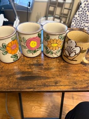 Set of 4 vintage Otagiri-style Japanese speckled stoneware mugs.